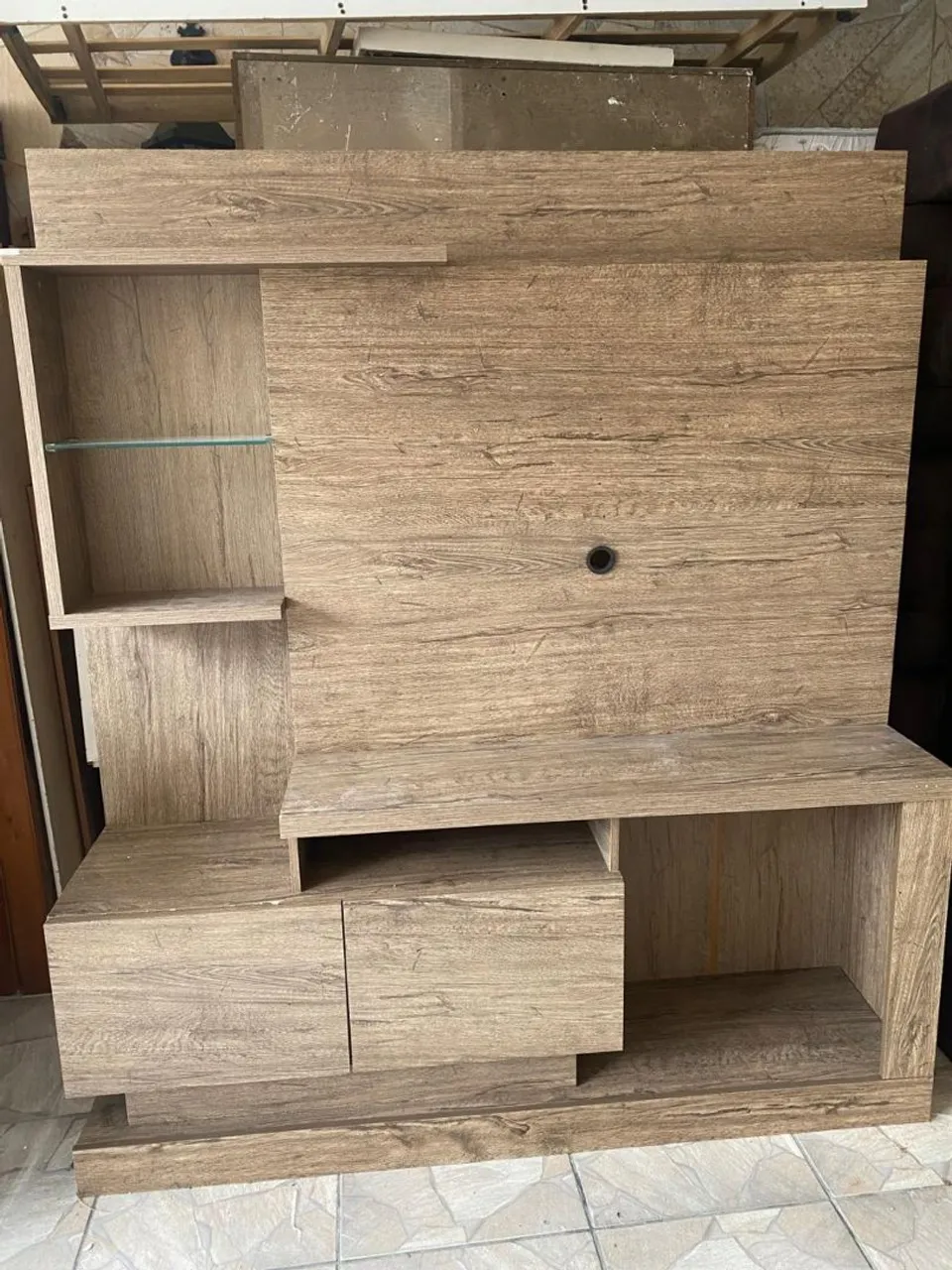 Painel para TV com design moderno e funcional