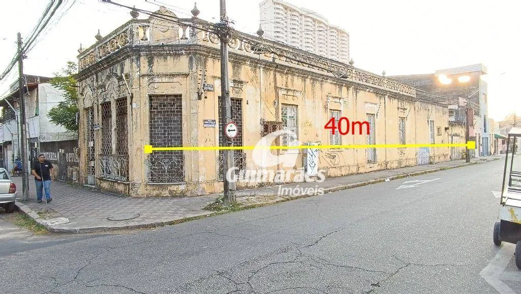 Terreno com casa no centro de Fortaleza