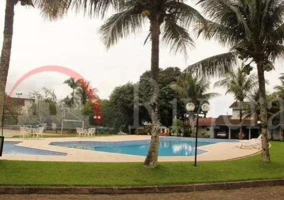 Casa a Venda em Maresias, Condomínio Fechado a 350 metros da praia com Escritura Definitiv