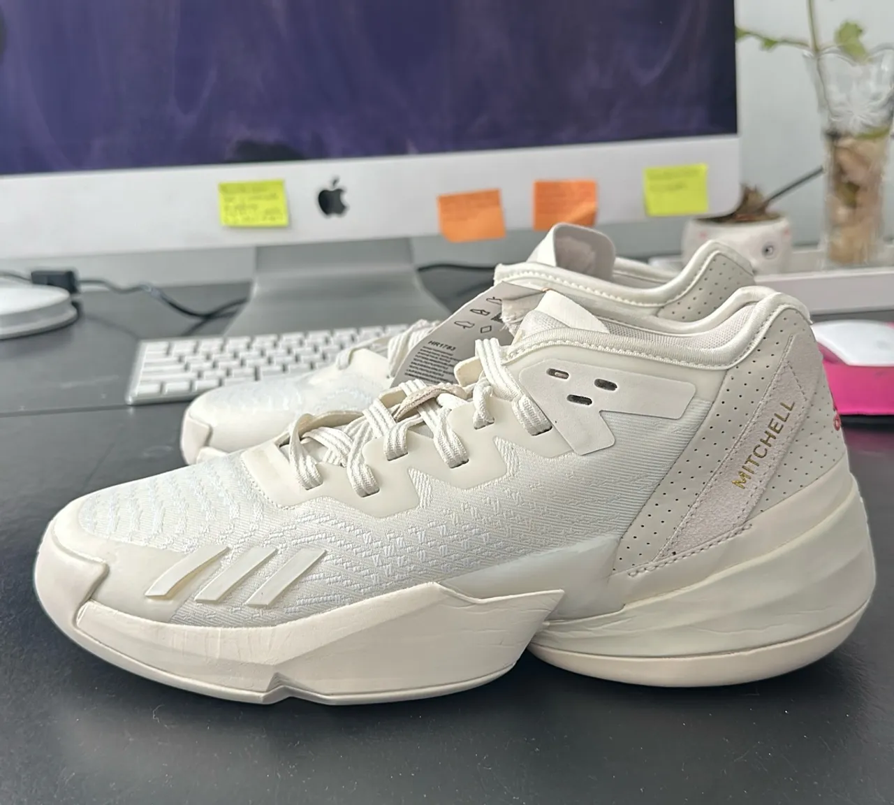 Tênis Adidas Mitchell D.O.N. ISSUE #4