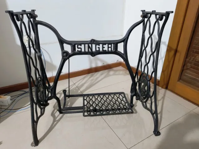 Pé de ferro de máquina de costura singer
