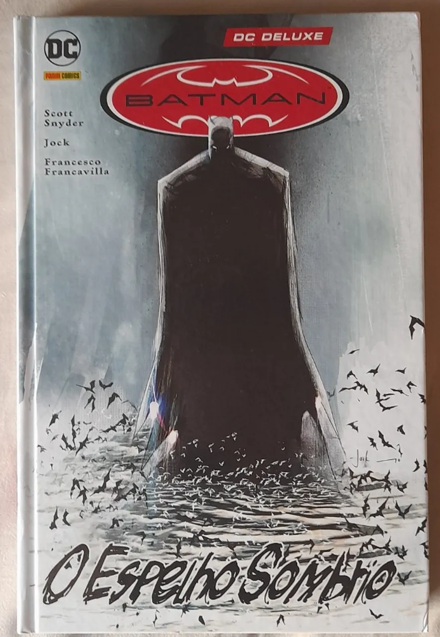 HQ Batman Espelho Sombrio (usado, mas como novo)
