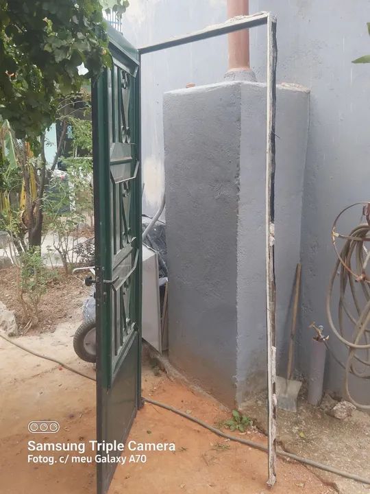 Kit 2 portas com vidro,1 portão de grade 1 janela com vidro - Foto 5