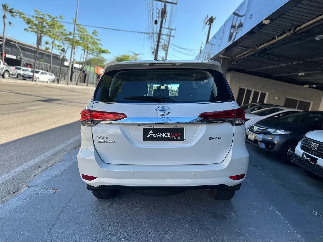 Toyota Hilux SW4 SRX 4X4 2.8 TDI 16V Dies. Aut. 2020 - Foto 7