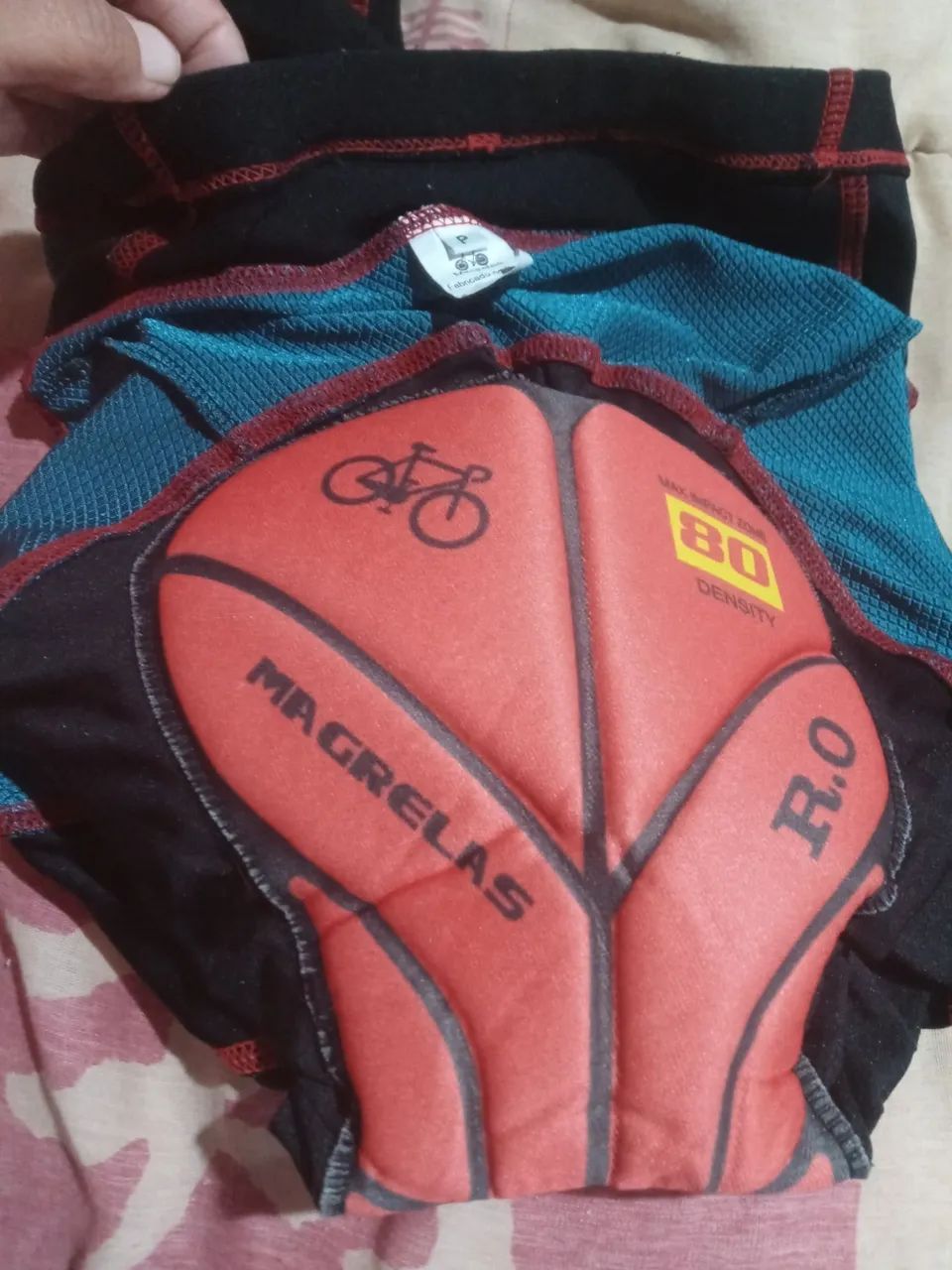 Calça p/ciclismo acochoda bem conservad - Foto 4