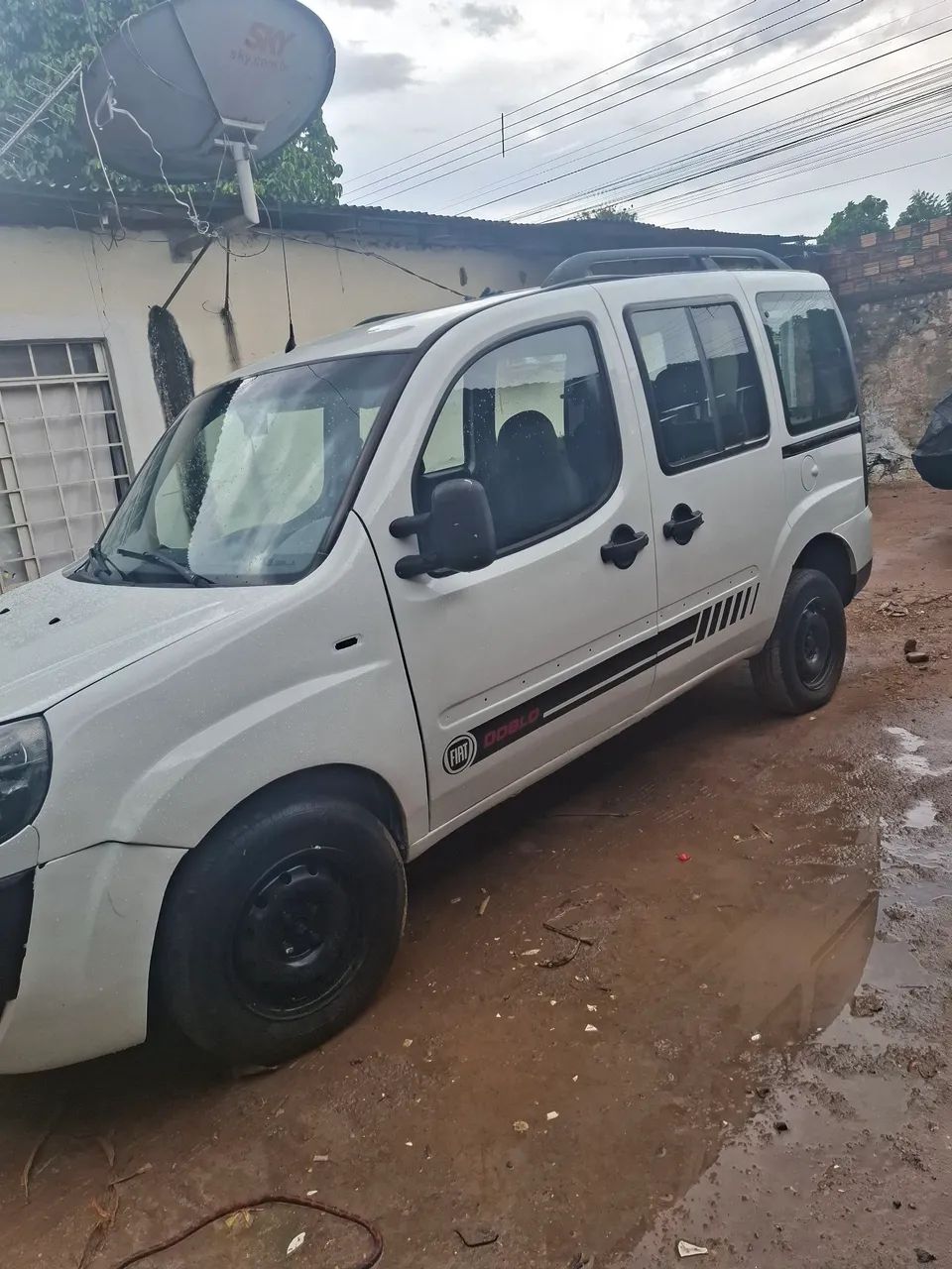 Fiat Doblo Essence 1.8 Flex 16V 5P 2012 - Foto 3