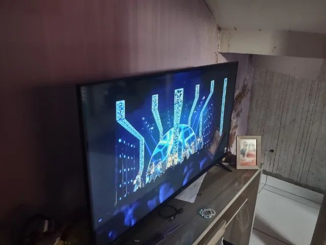 Vendo Smart TV 43° polegadas semi nova... - Foto 3