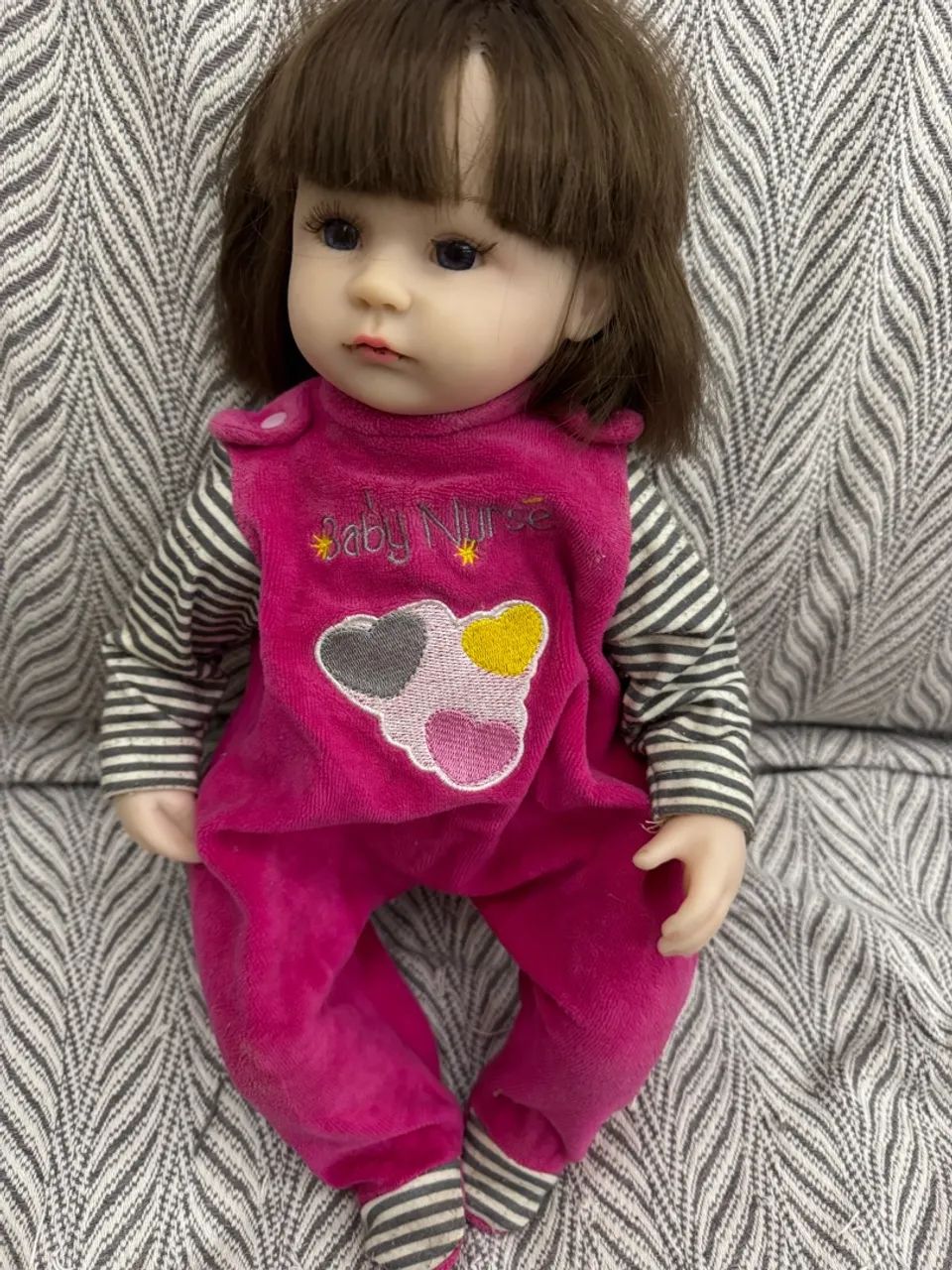 Bebê reborn corpo de tecido, braços e pernas de silicone 