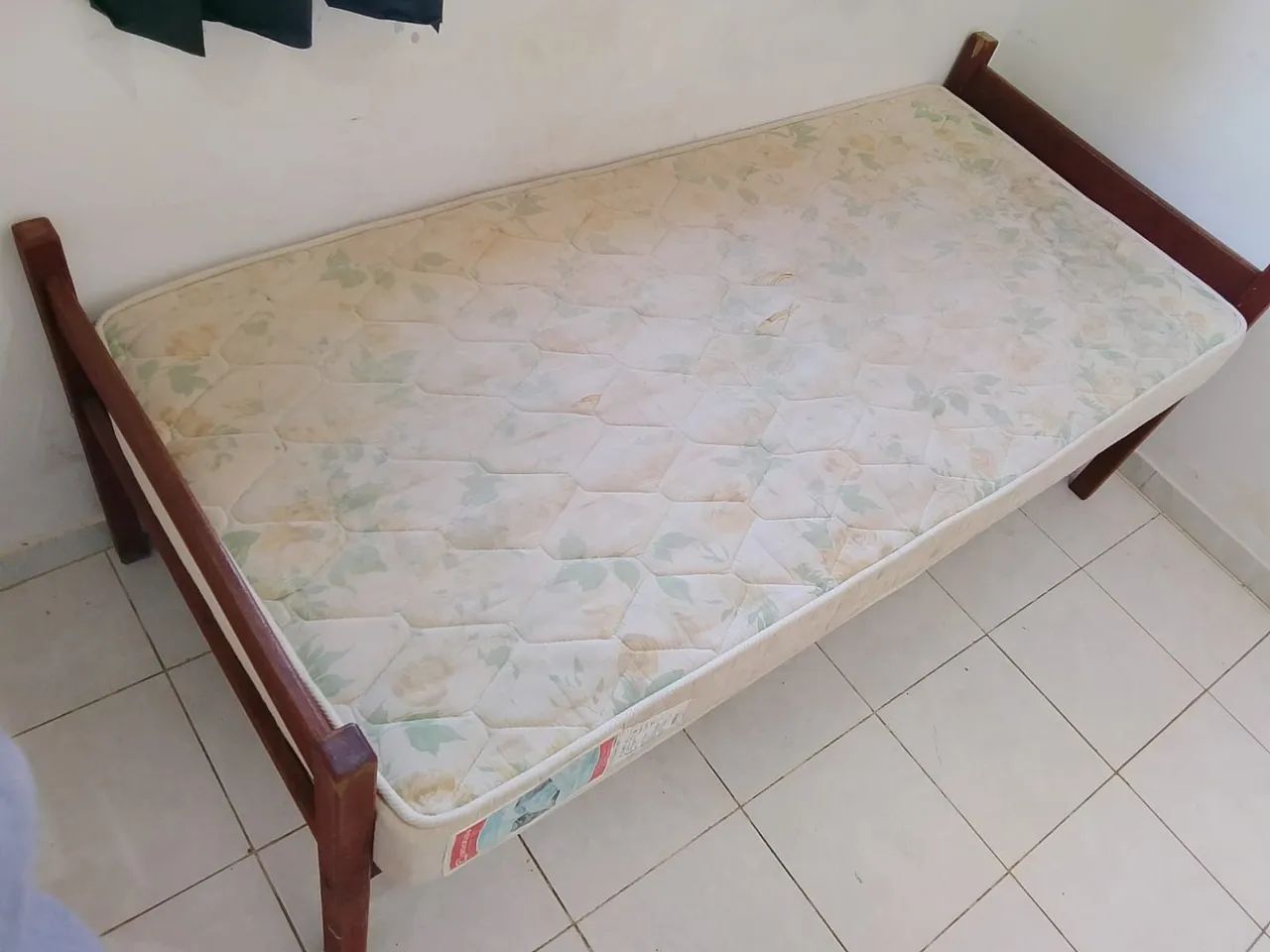 Cama solteiro completa com colchão  - Foto 3
