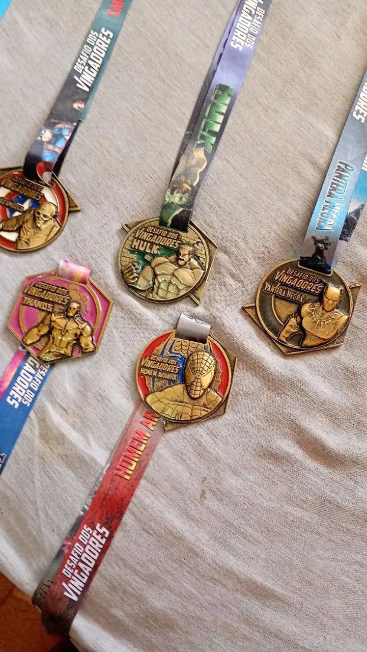 Kit Medalhas Vingadores - Foto 3