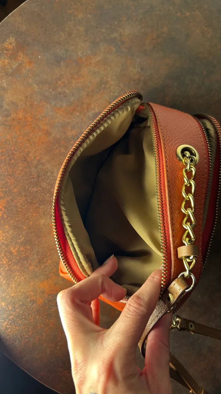 Bolsa tira colo em couro Constance - Foto 3