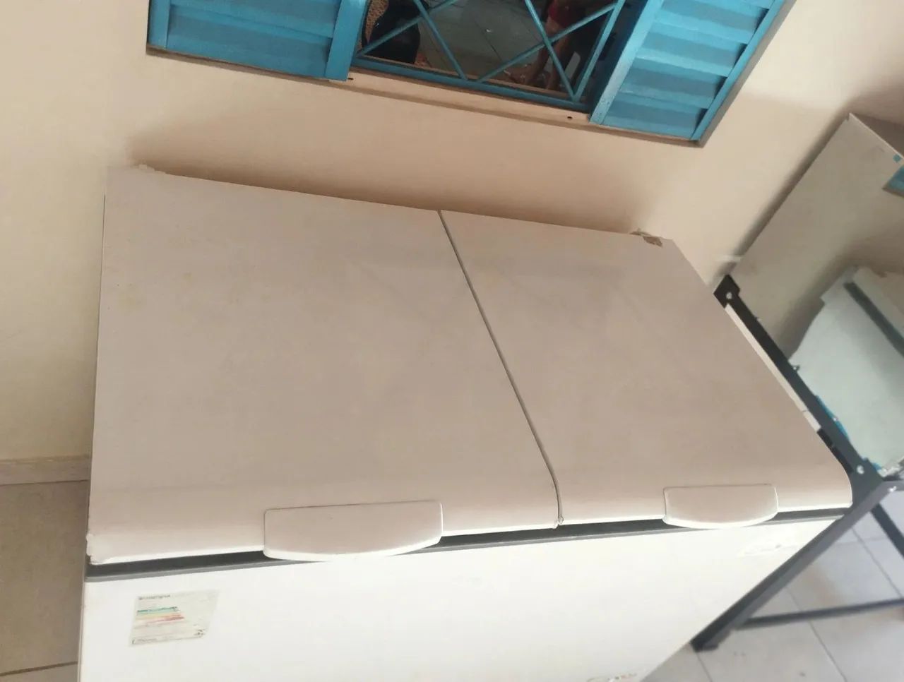 Vendo freezer duas bocas  - Foto 2
