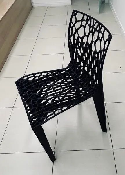 Cadeira Preta Marca FLEXFORM - Linda para Sala ou Varanda  - Foto 3
