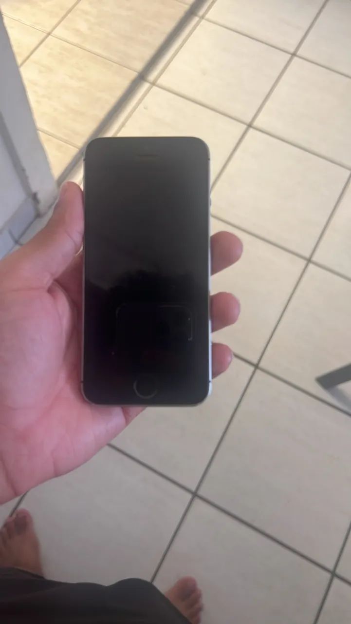 Iphone SE primeira geração  - Foto 2