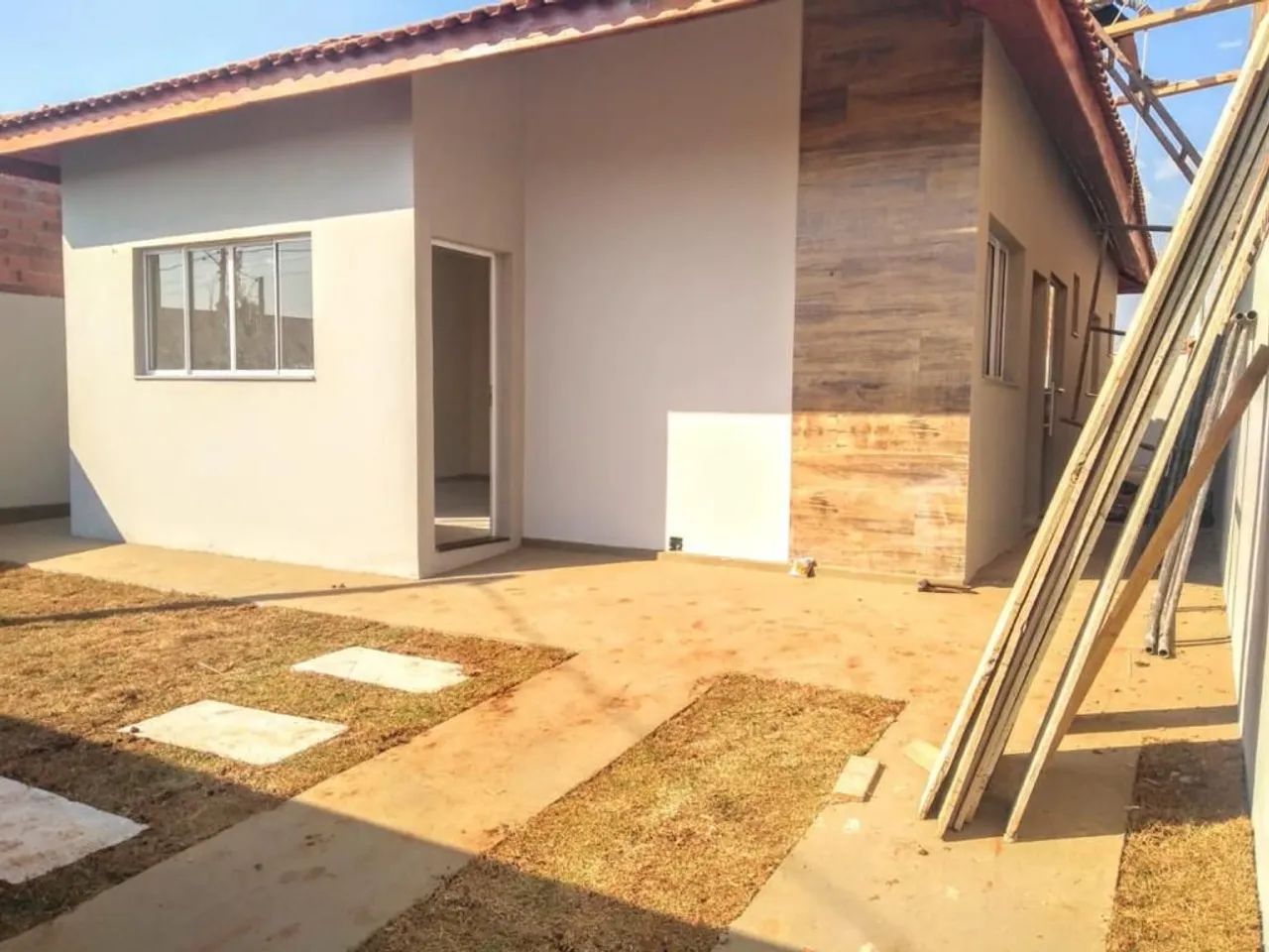Vende ou troca casa nova,  3 quartos 1 suite