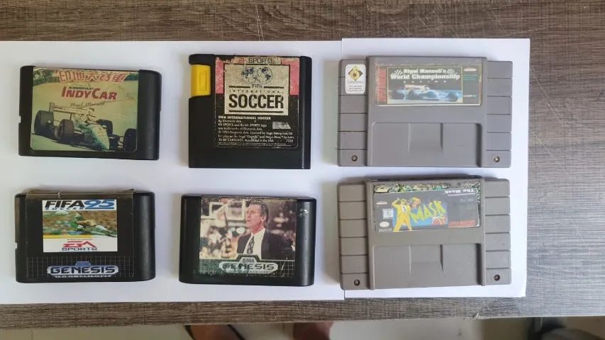 Cartuchos Mega Drive e Nintendo