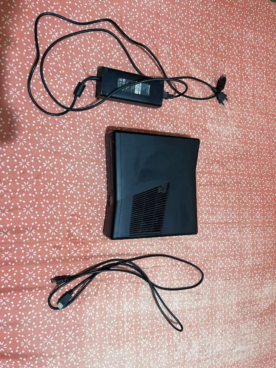 Vendo Xbox 360 com Problema de hardware  - Foto 4