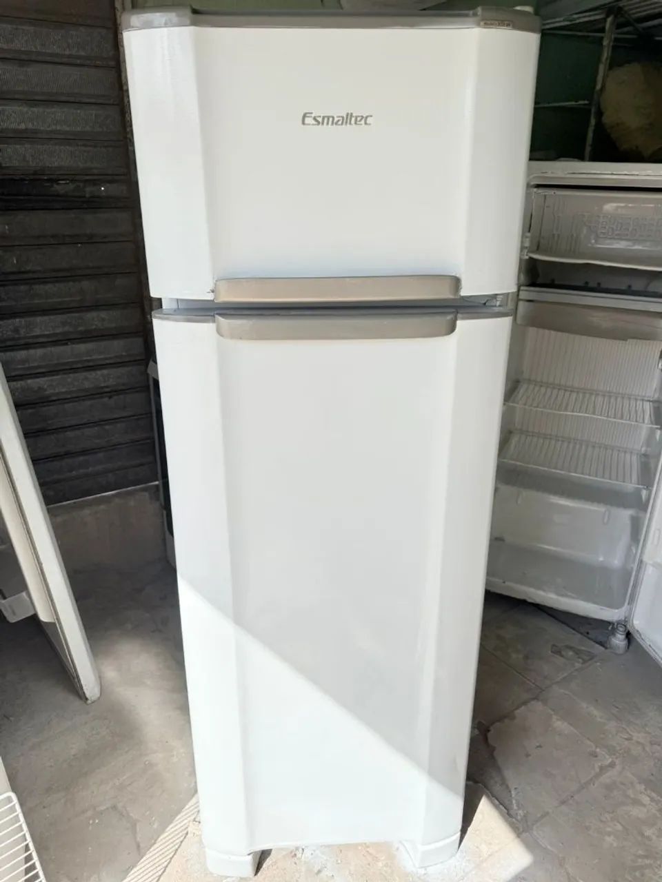 Geladeira esmaltec duplex top