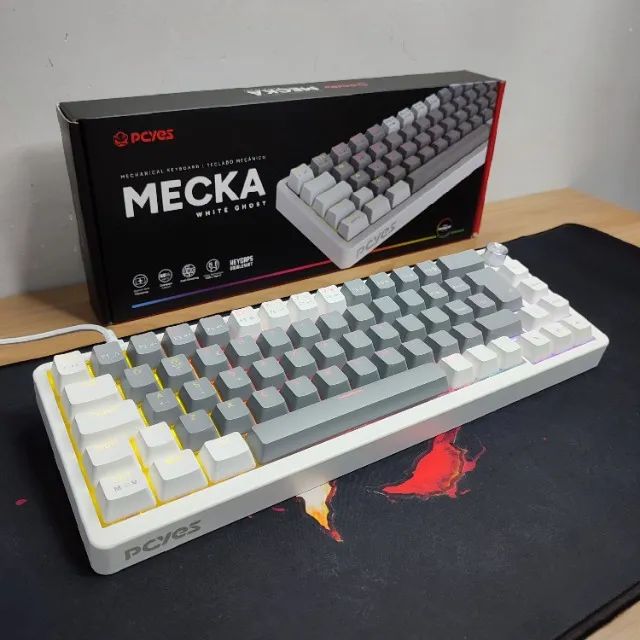 Teclado Mecânico 65% PCYes Mecka White Ghost Switch Red - Foto 3