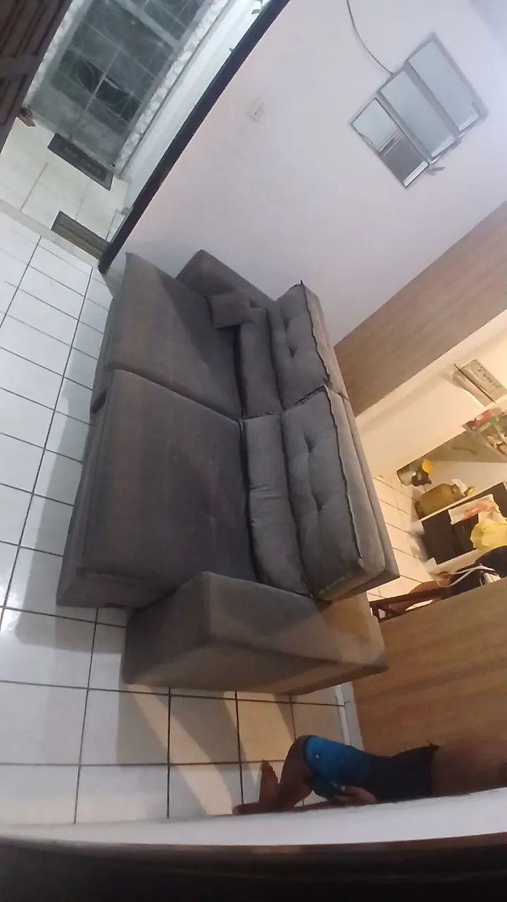 Sofá Retrátil cinza - Foto 2