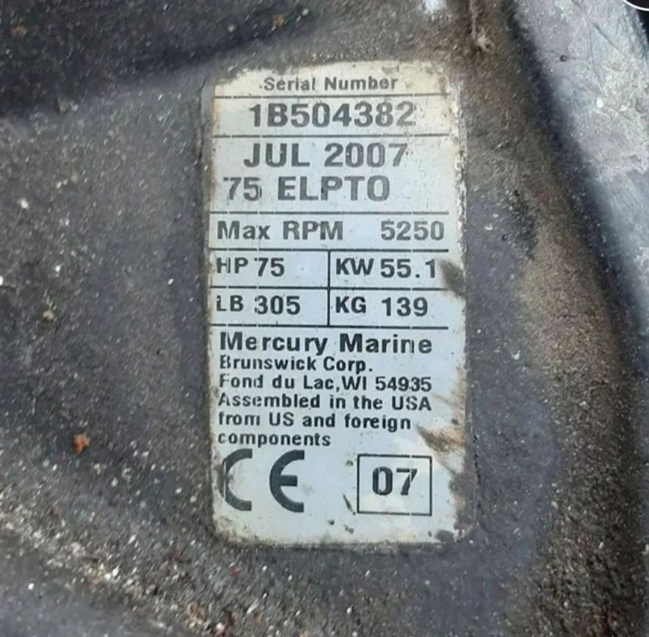 Capô carenagem motor popa mercury 75hp - Foto 7