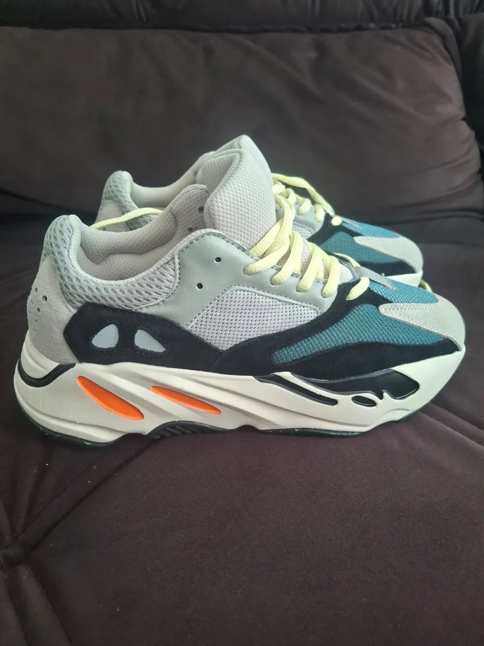 Tennis yeezy 700 - Foto 3