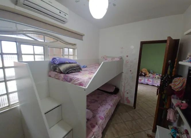 QSF 13 Quer morar bem?! Sobrado 4 quartos, sendo 2 suites, 2 salas! - Foto 3