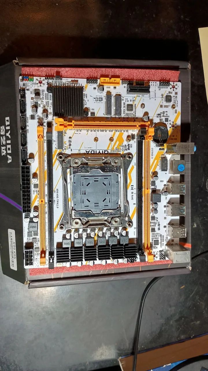Placa mãe X99 QIYIDA DDR4 - Foto 2