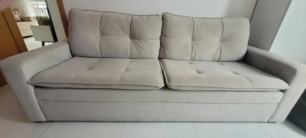 Sofá 4 lugares cinza claro - pouco usado, tecido suede - Foto 2