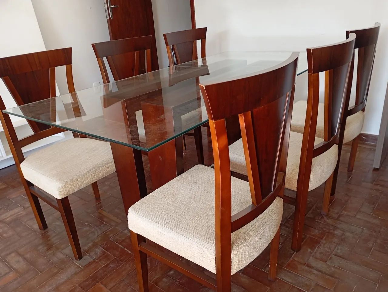 Mesa com Cadeiras da Líder Interiores maciça macia 