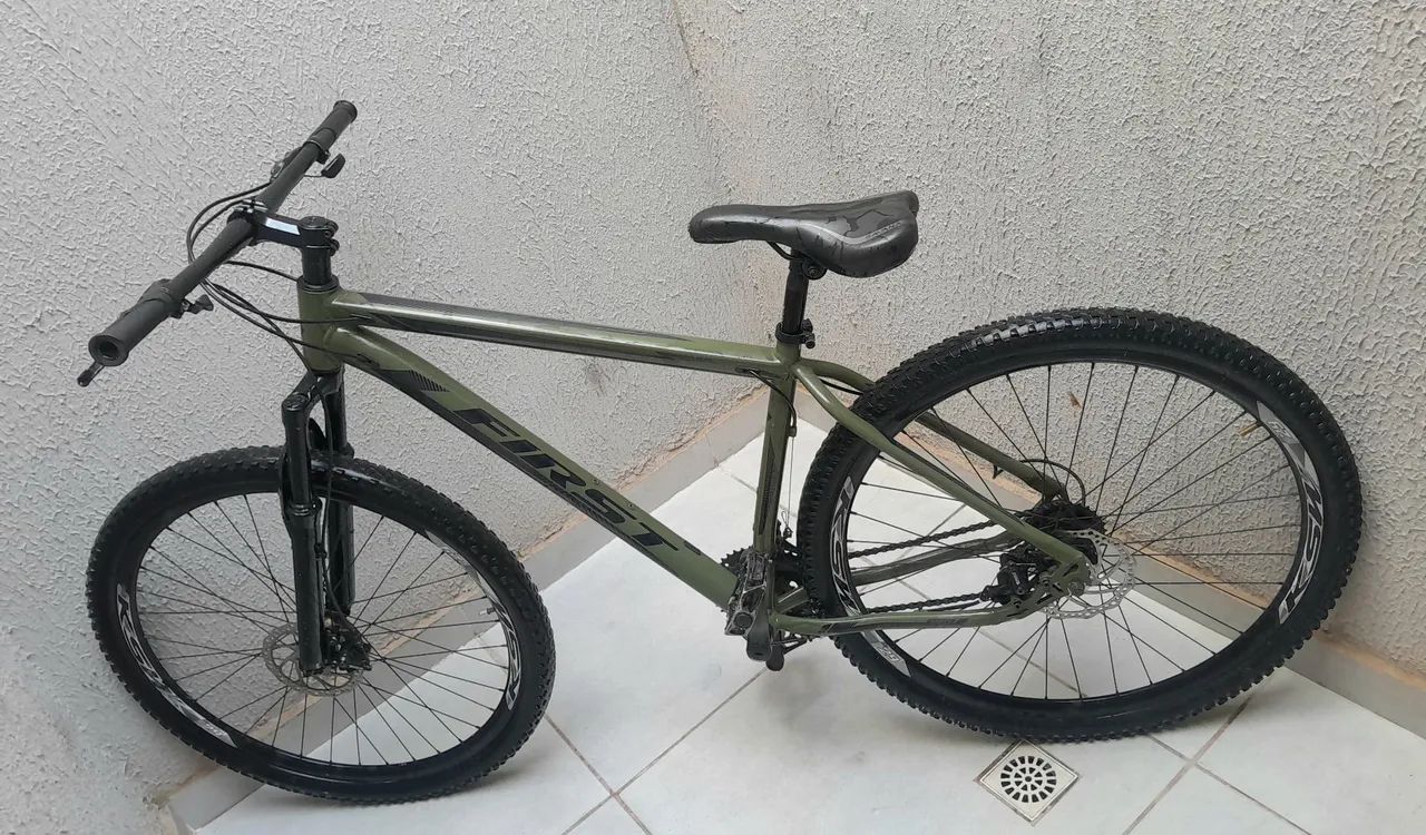 Bicicleta aro 29 com nota, tudo funcionando, NÃO TROCO, retirada em águas lindas  - Foto 2