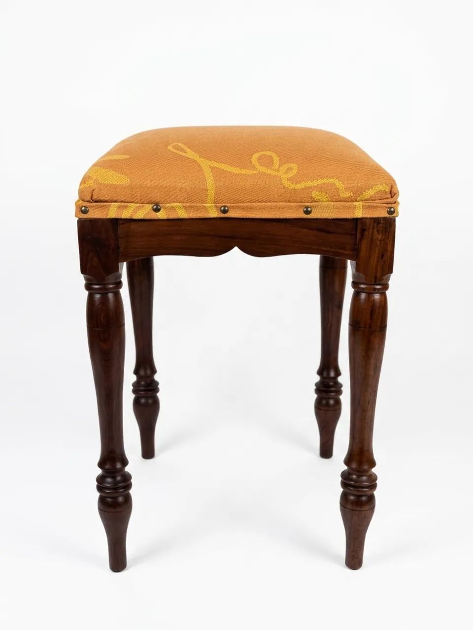Banqueta com almofada vintage 