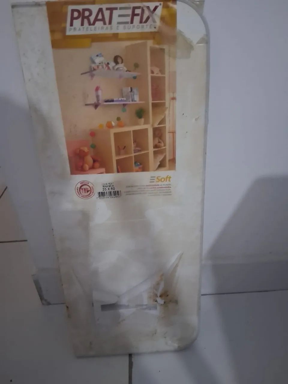 Duas prateleiras 25X60