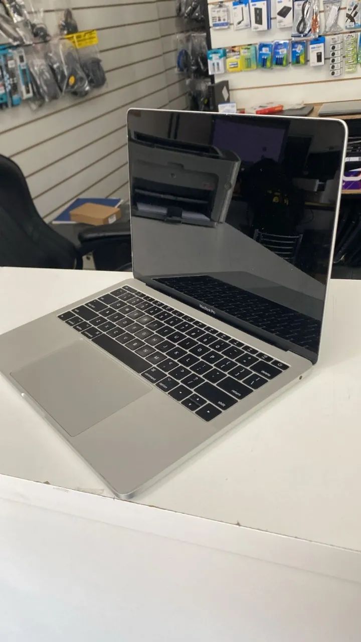 MACBOOCK PRO2017 - Foto 3