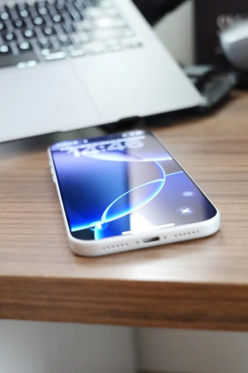 Vendo iphone 17 pro Max 256 silver