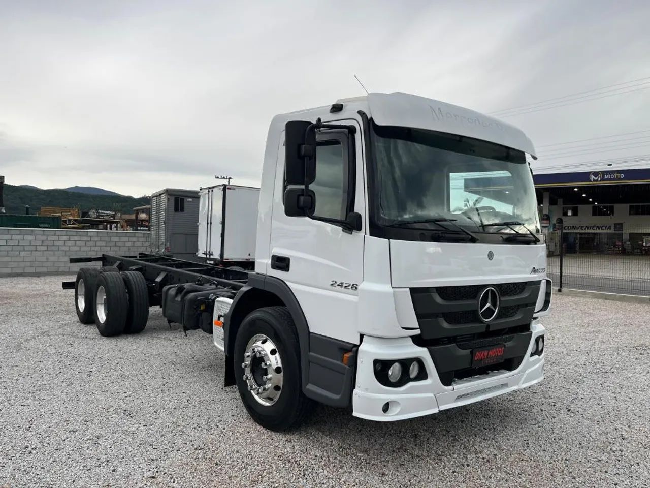 Atego 2426 6x2 2p (diesel) (E5) - Foto 3