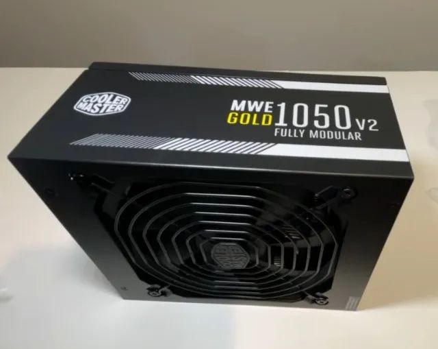 Fonte C. Master 1050w v2 Modular - V ou Troco por... - Foto 3