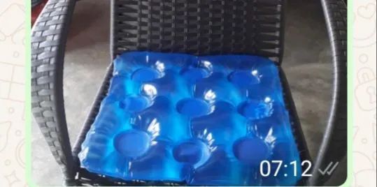 Vende-se colchão e almofada de água 