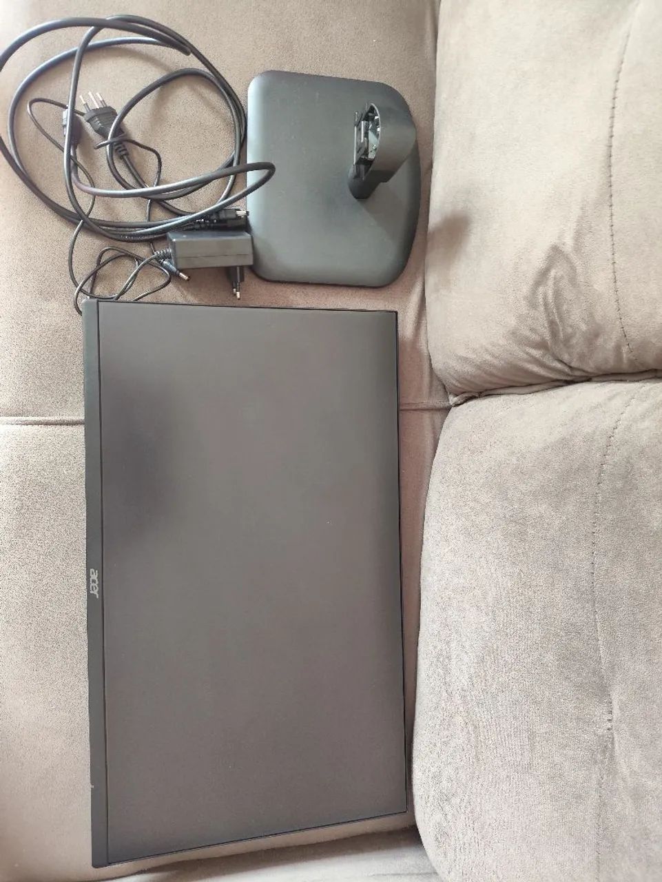 Monitor Acer modelo EK241Y Ebi, com tela LED de 24 polegadas