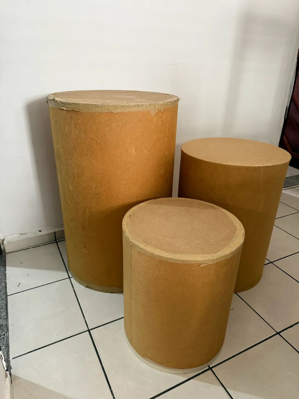 Kit de três mesas tipo Cilindros - Foto 2