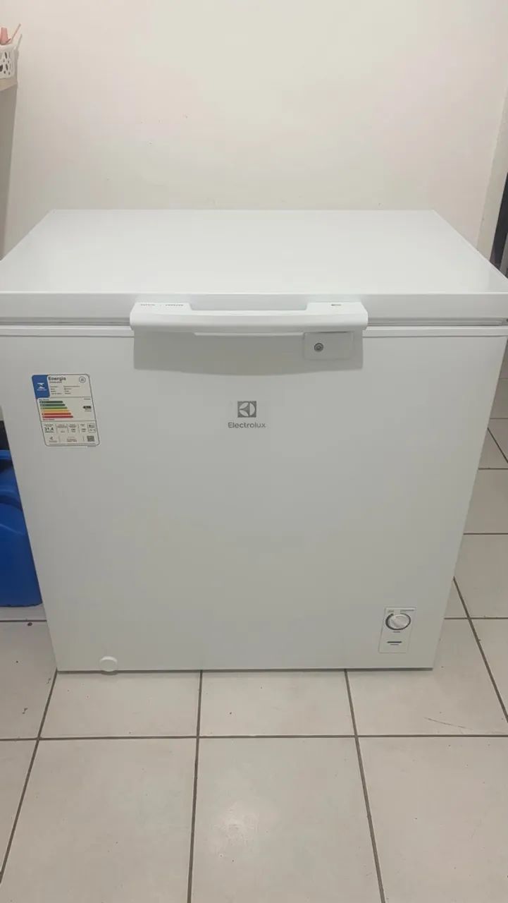 Vendo freezer 200 litros 