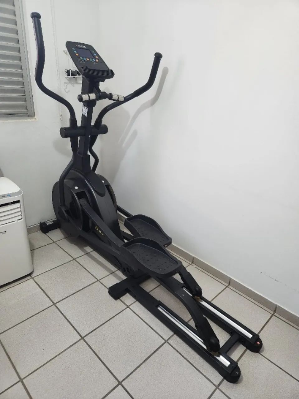 Elíptico kikos profissional 