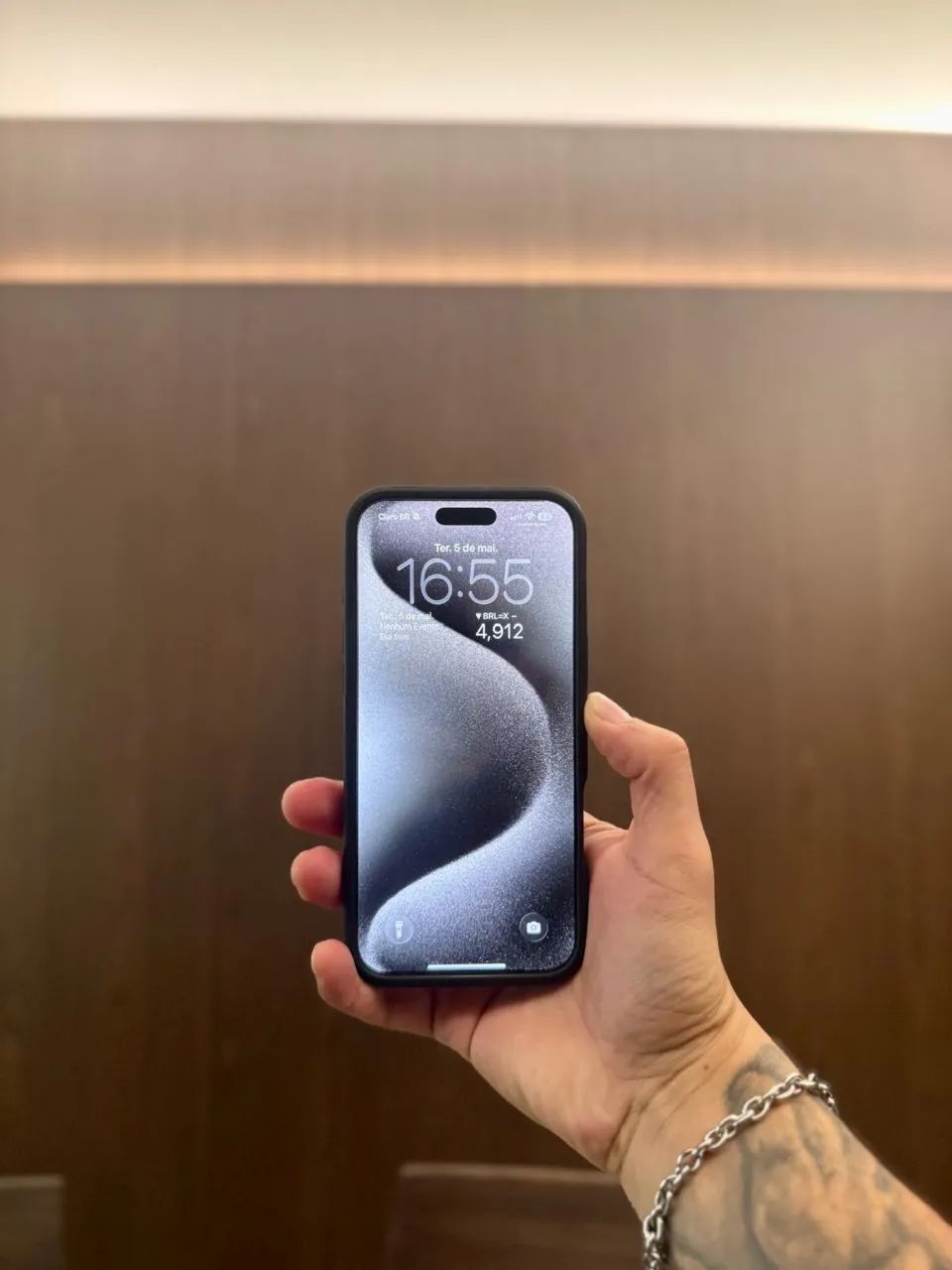 iPhone 16 Pro Max - 256Gb - Gold - Celulares e Smartphones