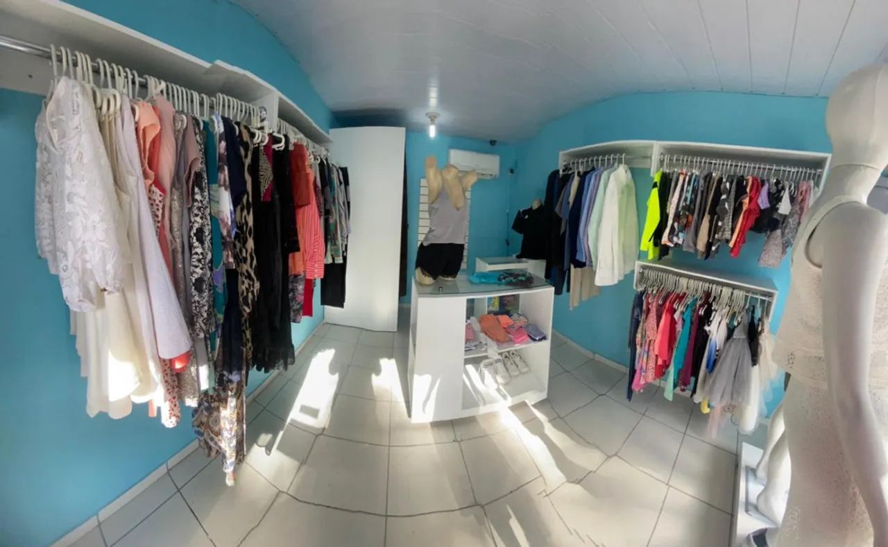 Móveis para loja de roupa