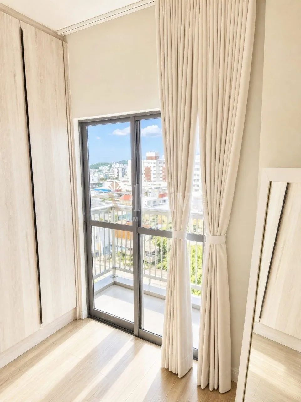 Apartamento semi mobiliado com 2 dormitórios no Estreito - Foto 5