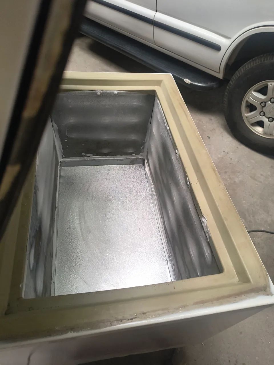 Vendo freezer usado funcionando perfeitamente  - Foto 2