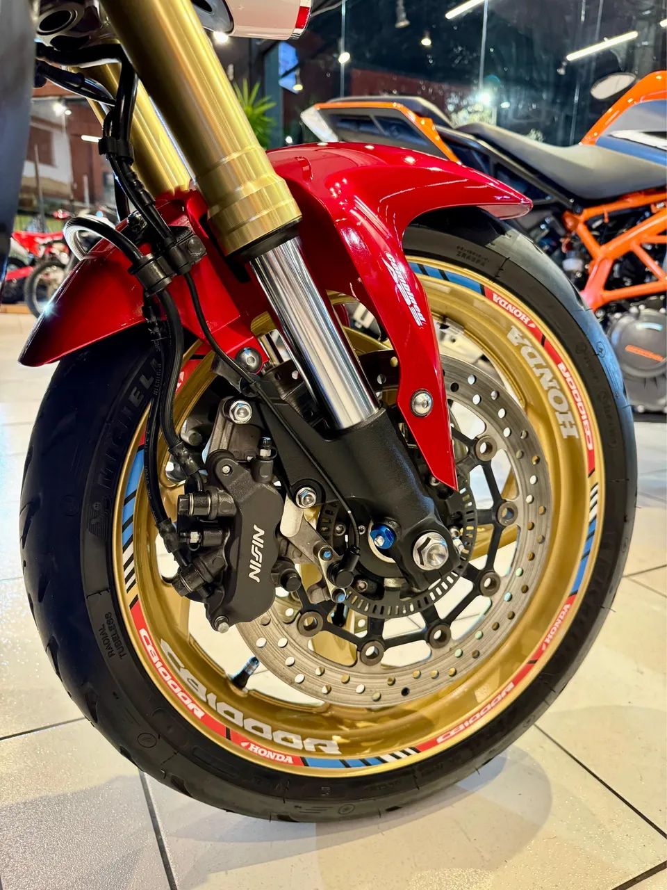 CB1000r - Foto 2