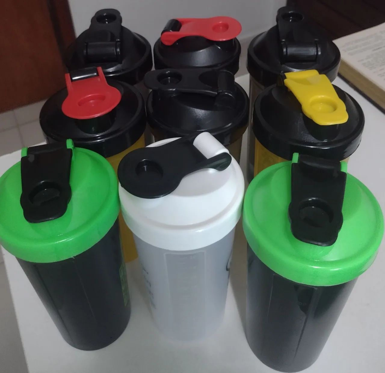 Lindas Coqueteleiras (15,00 cada) 
