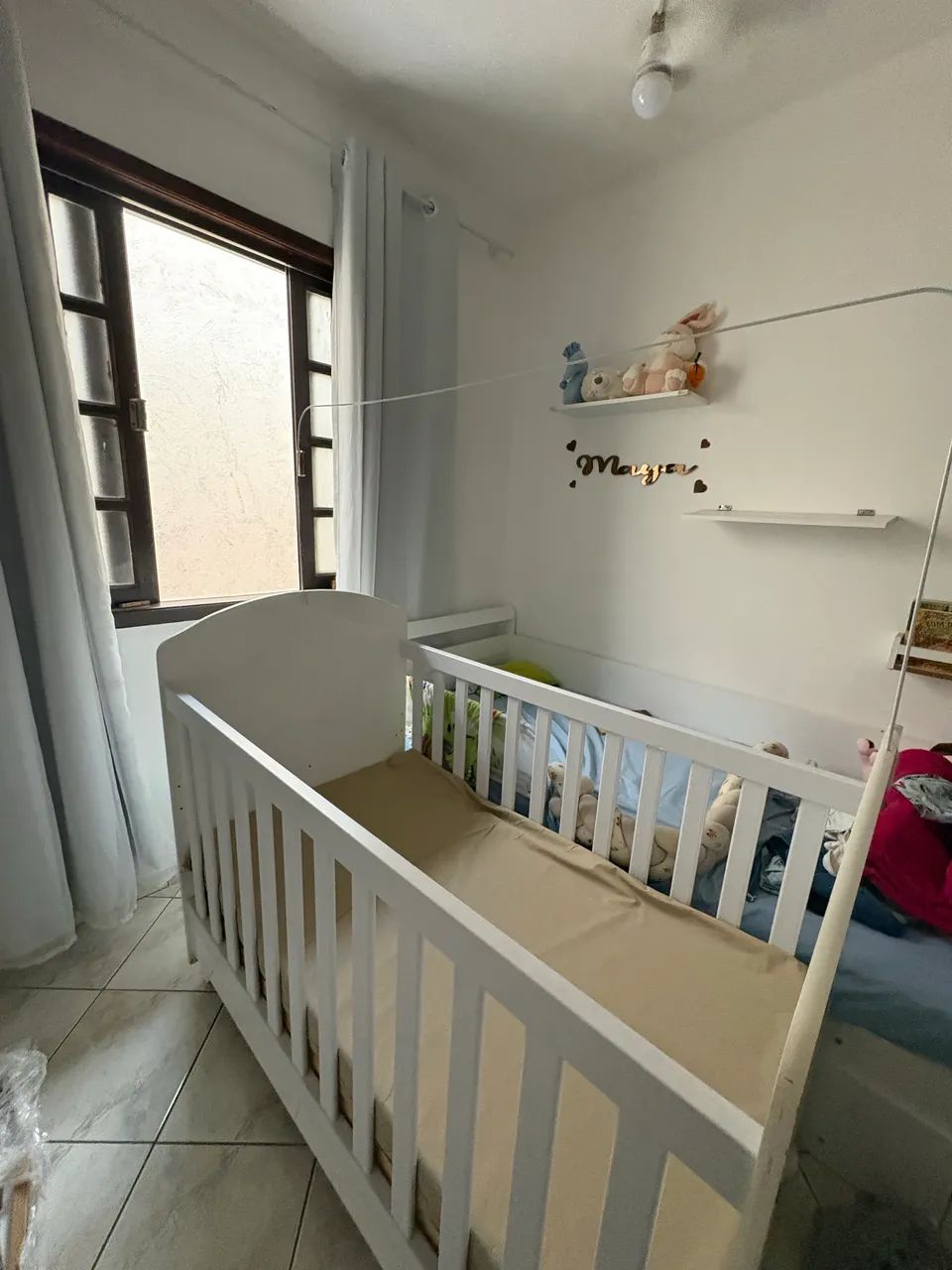 Berço delicato com mini cama / sofá 