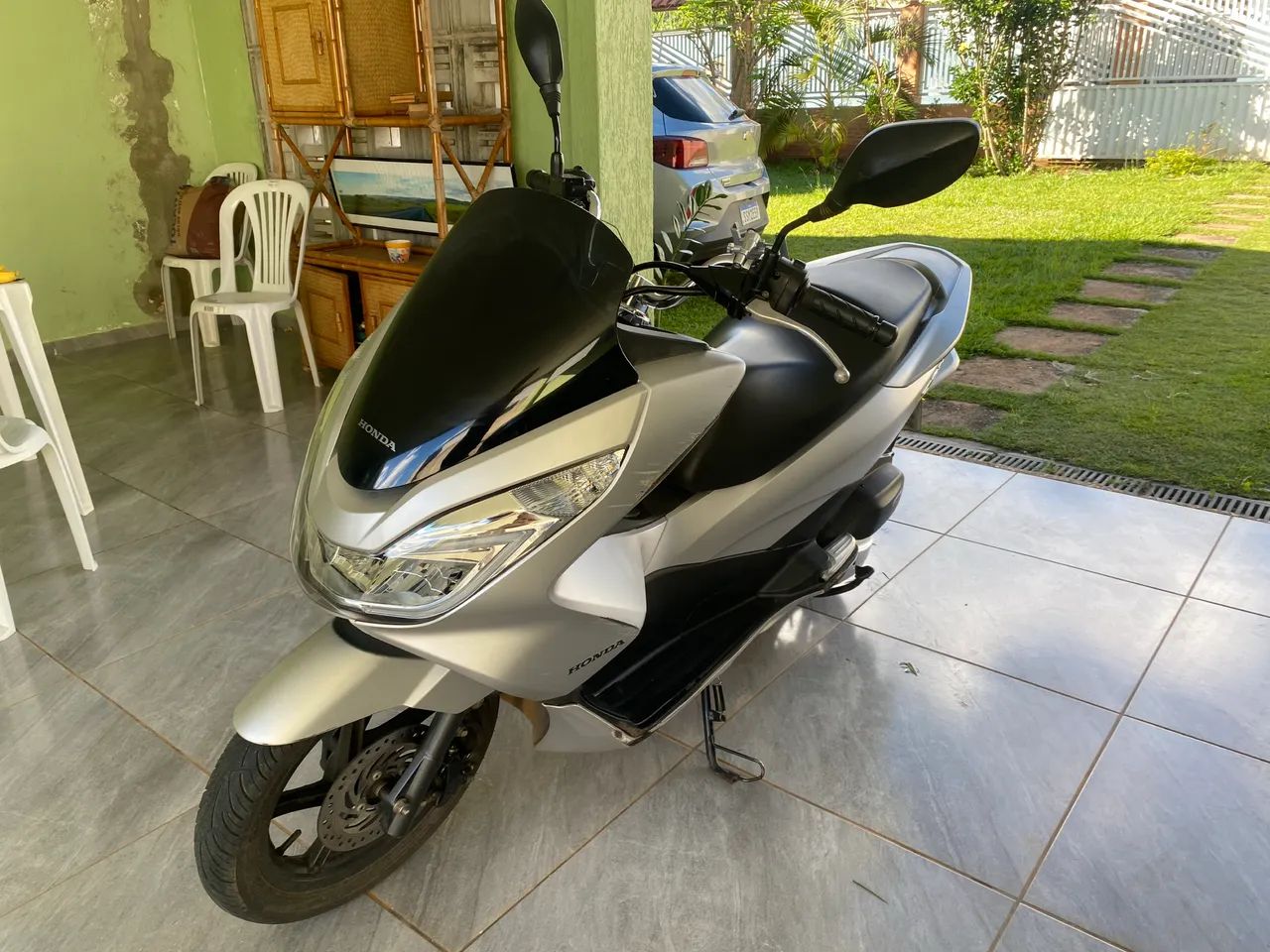 Vendo Honda PCX 2018 - Foto 2